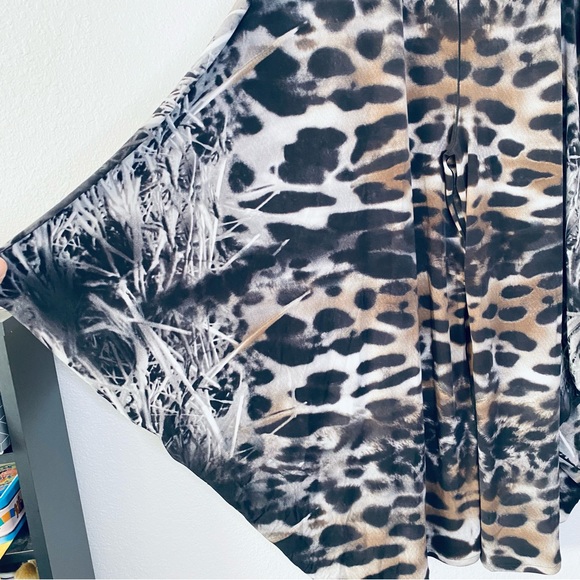 Eva Varro NEW Animal Print Cold Shoulder Ties Wide Leg Pullon Jumpsuit Medium - Picture 5 of 11